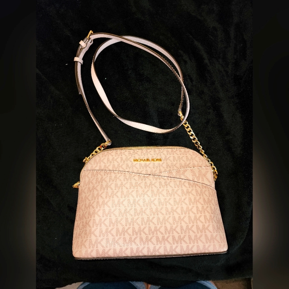Michael Kors light pink crossbody like new